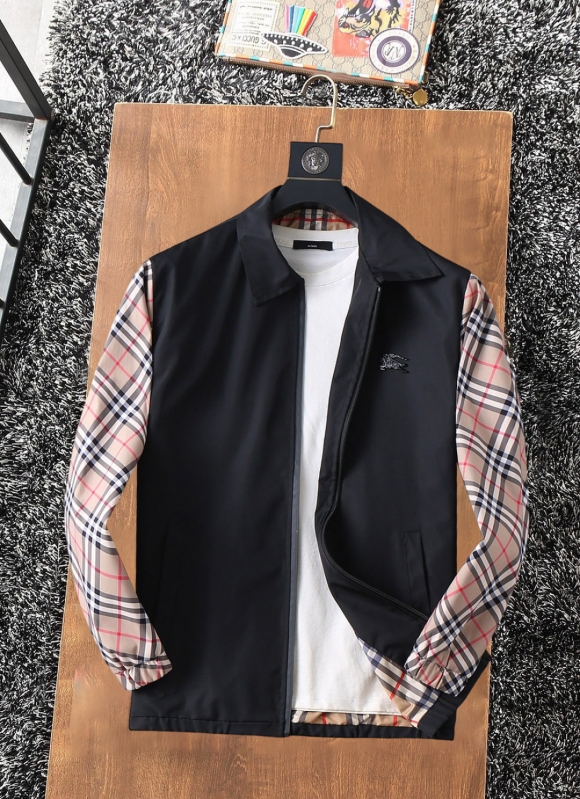 Hoodies & Sweatshirts