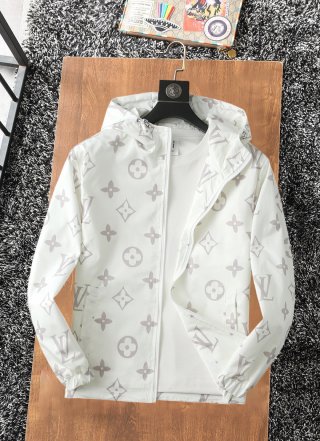 Hoodies & Sweatshirts Hoodies & Sweatshirts