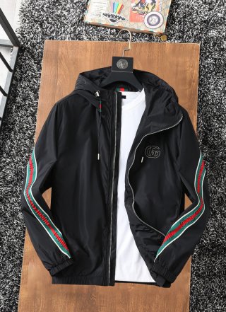 Hoodies & Sweatshirts