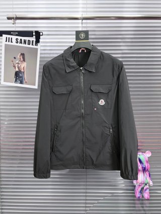 Hoodies & Sweatshirts