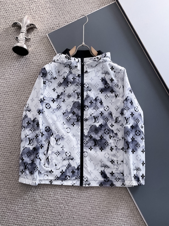 Hoodies & Sweatshirts Hoodies & Sweatshirts