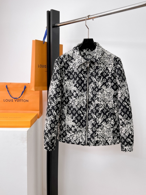 Coats & Jackets Coats & Jackets