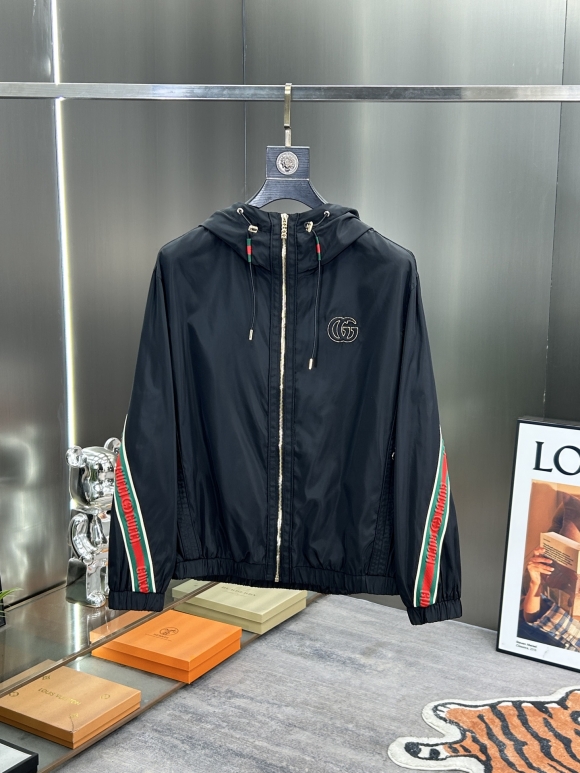 Hoodies & Sweatshirts Hoodies & Sweatshirts