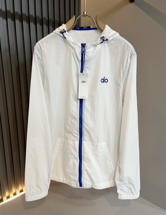 Hoodies & Sweatshirts Hoodies & Sweatshirts