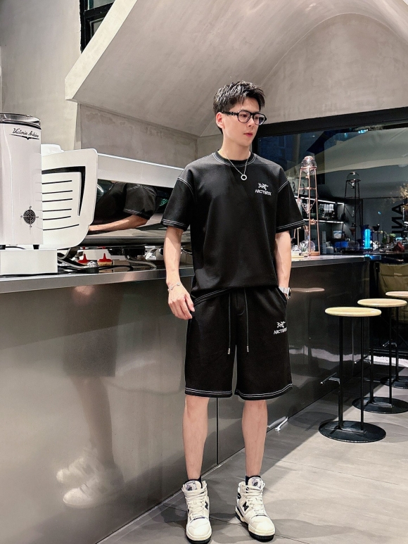 Leisure suit Leisure suit