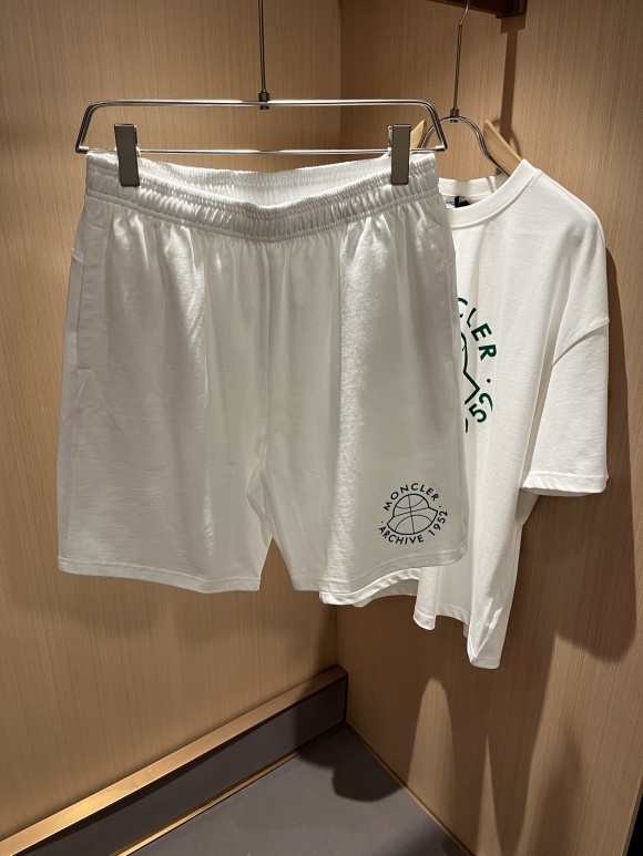 Leisure suit Leisure suit