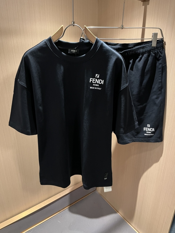 Leisure suit Leisure suit