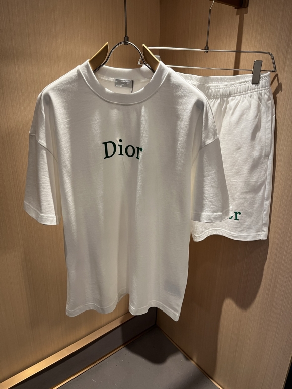 Leisure suit Leisure suit