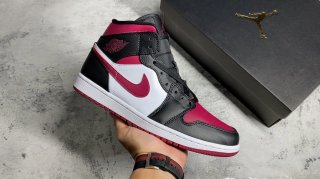 AirJordan1MidSHOES
