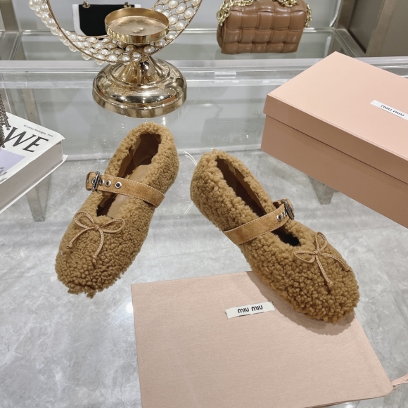 Womens shoes collection