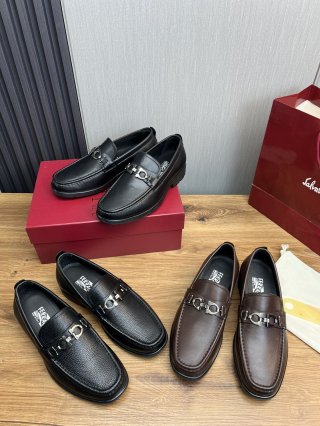 FerragamoSHOES