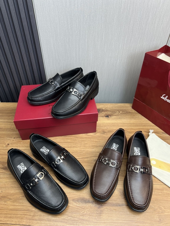 FerragamoSHOES