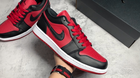AirJordan1LowSHOES