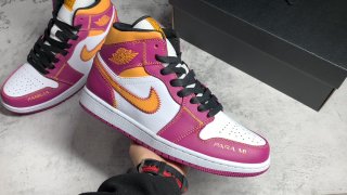 AirJordan1MidSHOES