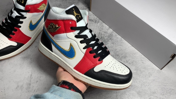 AirJordan1MidSHOES