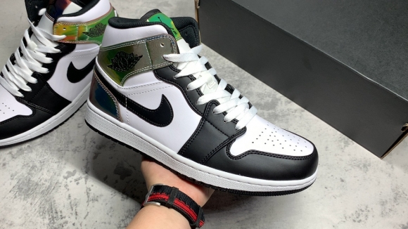 AirJordan1MidSHOES
