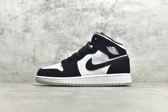 AirJordan1MidSHOES