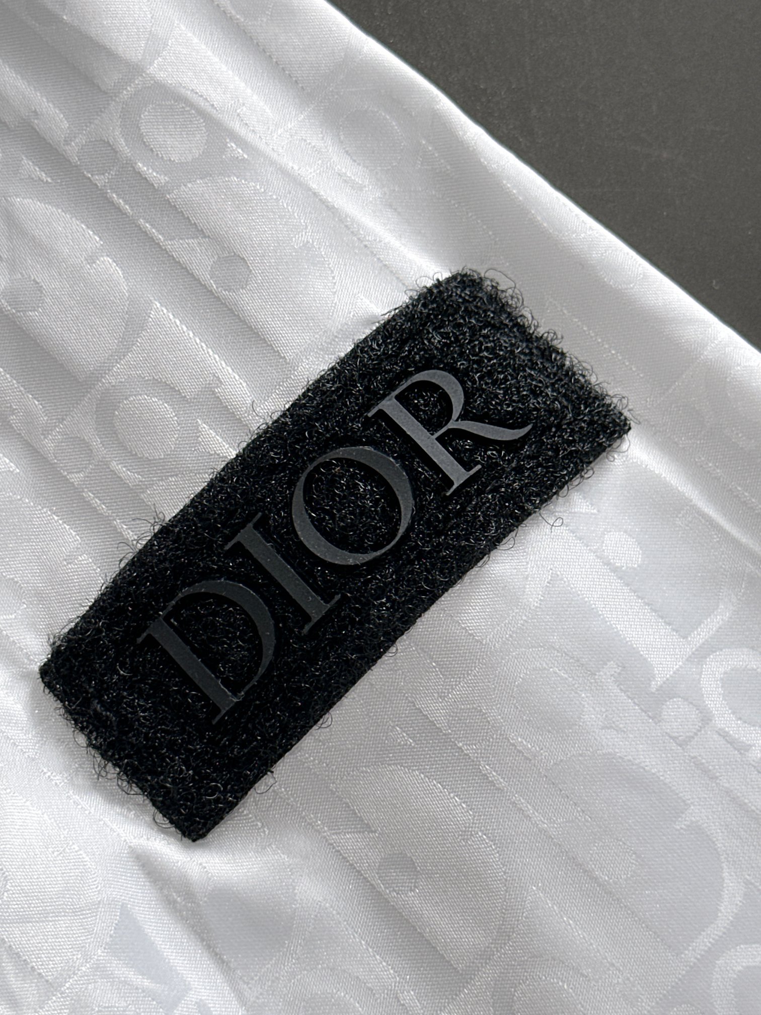 Hoodies & Sweatshirts