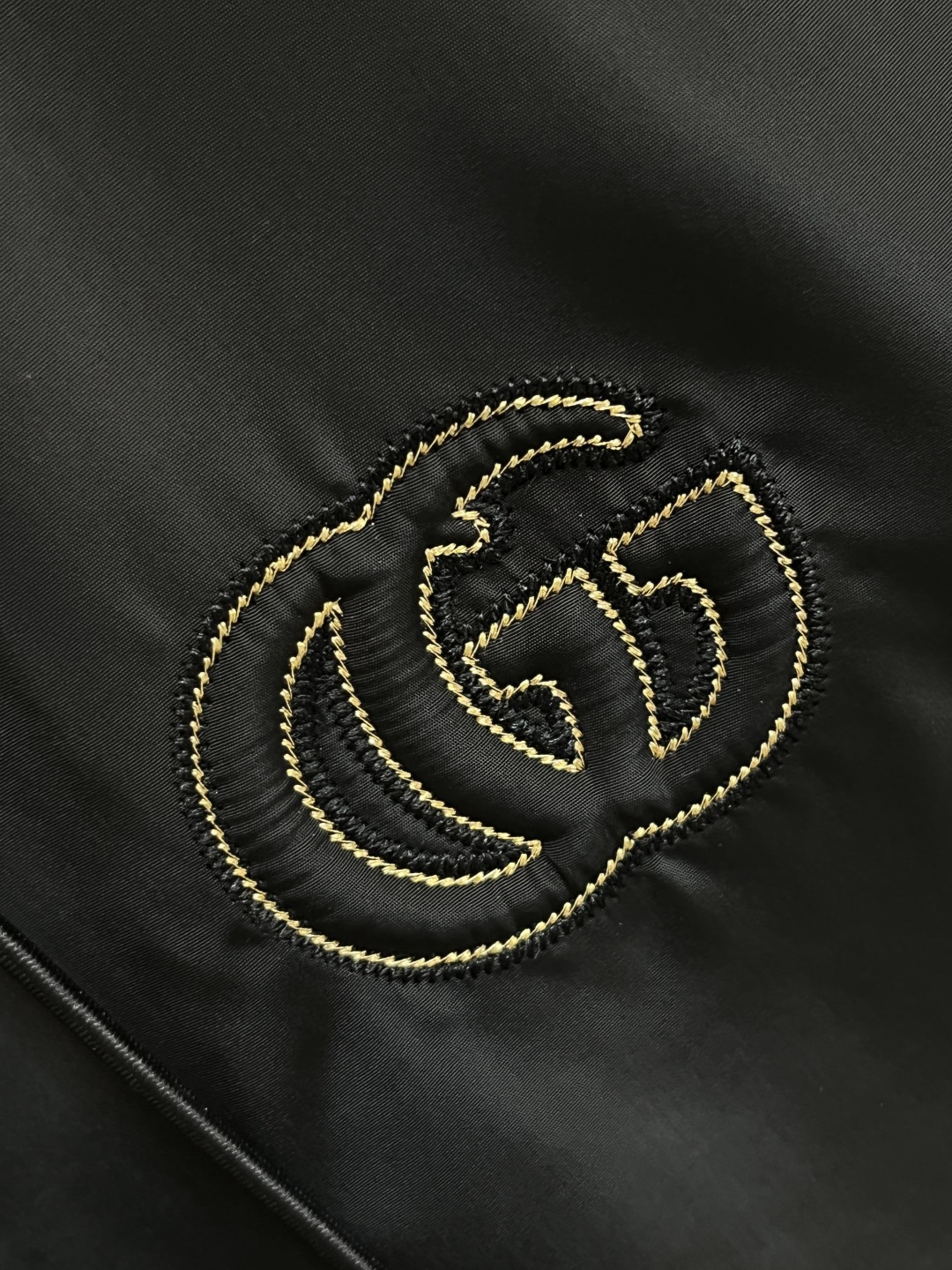 Hoodies & Sweatshirts