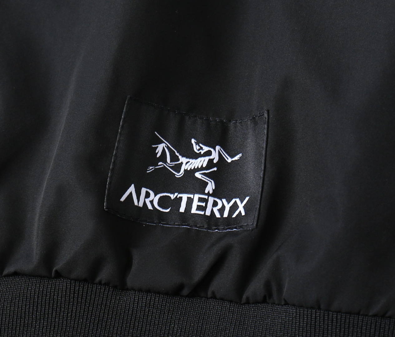 Hoodies & Sweatshirts