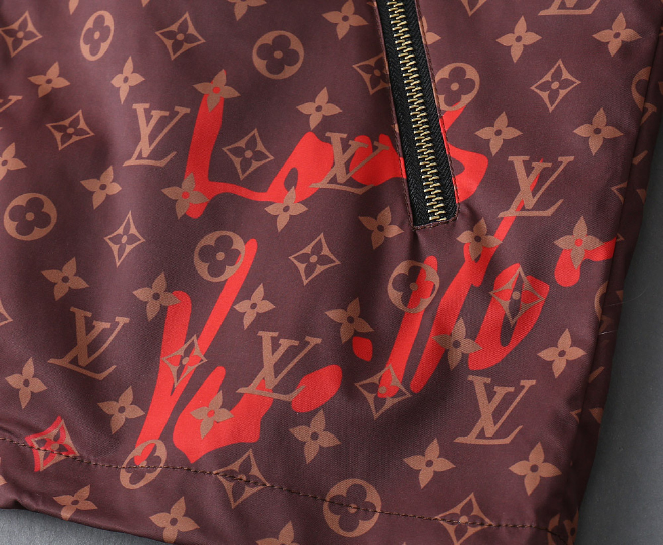 Hoodies & Sweatshirts