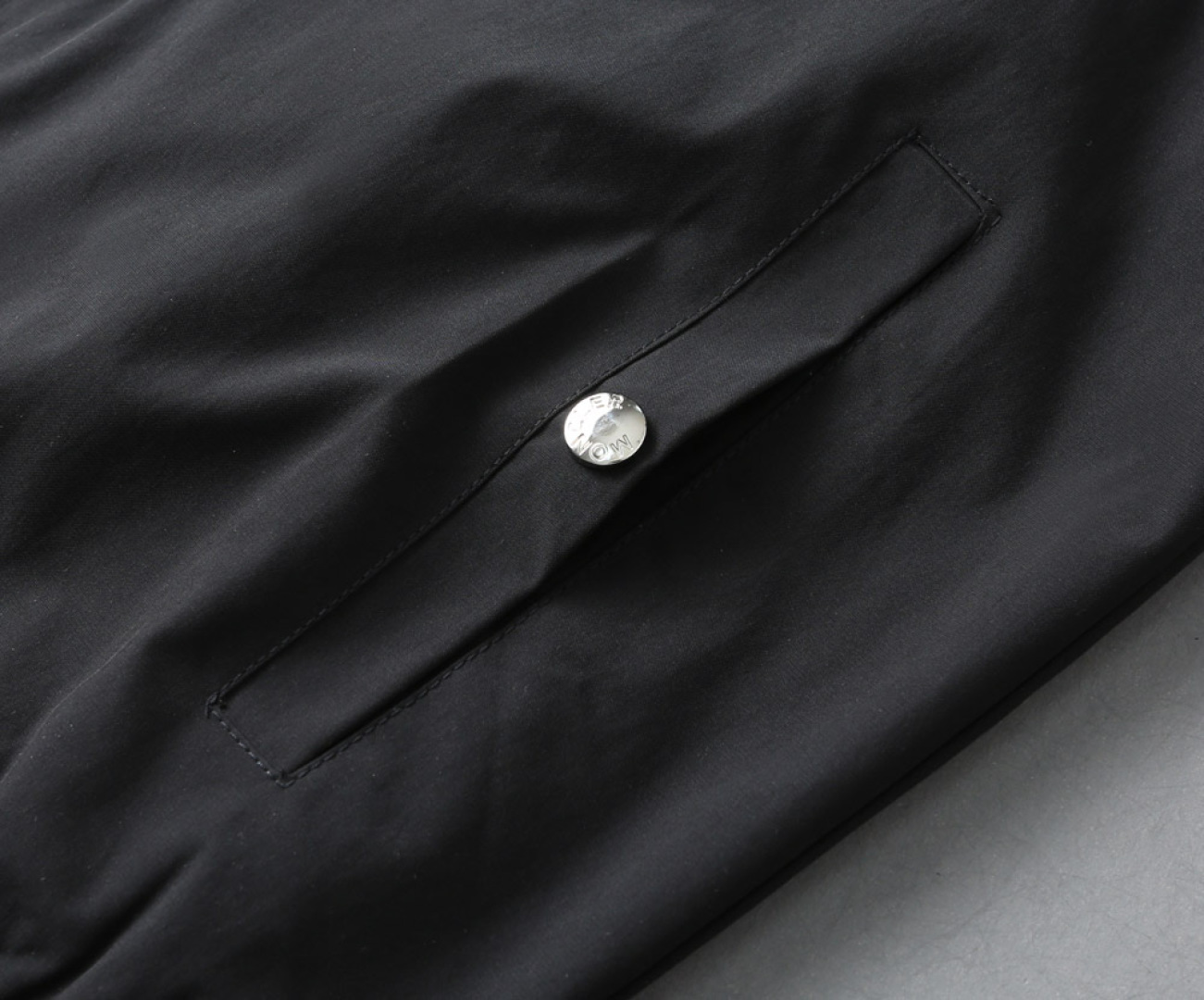 Hoodies & Sweatshirts