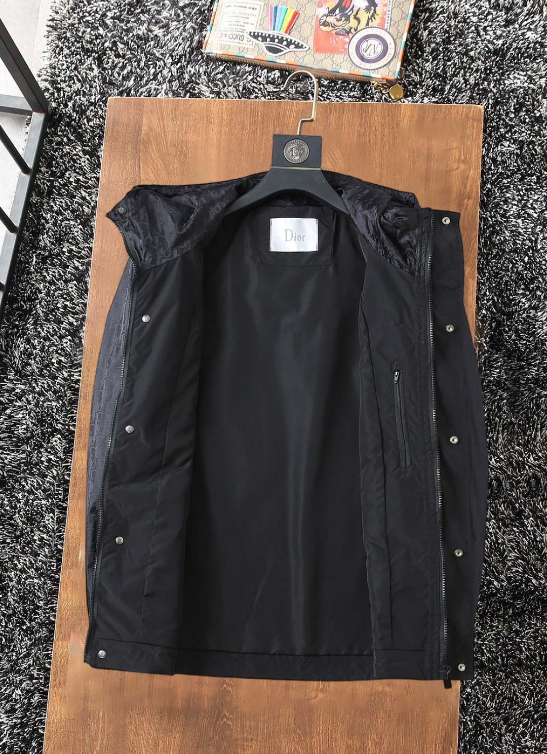 Hoodies & Sweatshirts