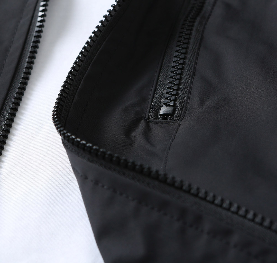 Hoodies & Sweatshirts