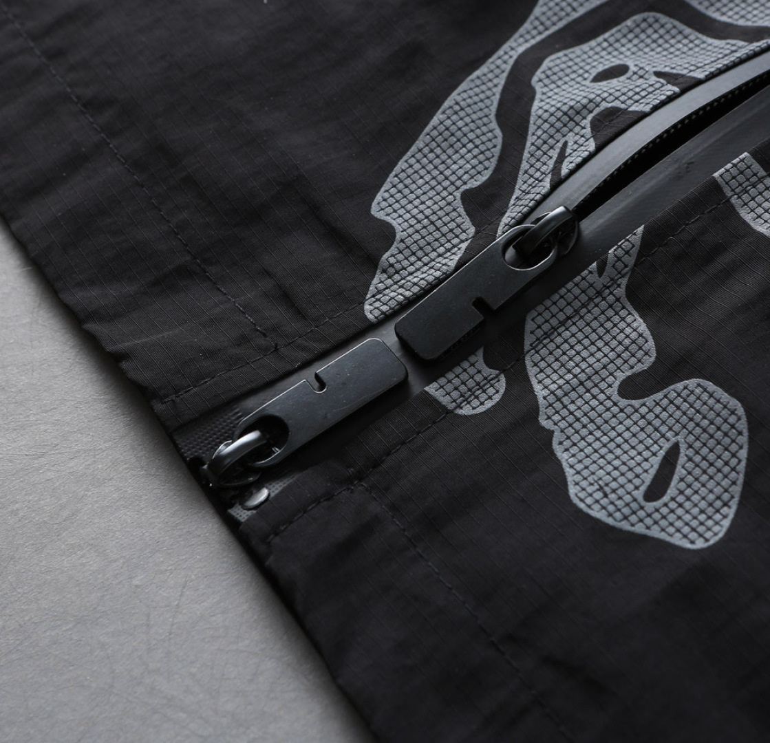 Hoodies & Sweatshirts