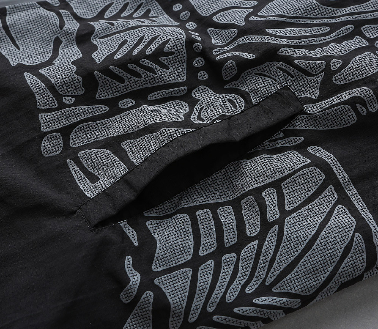 Hoodies & Sweatshirts