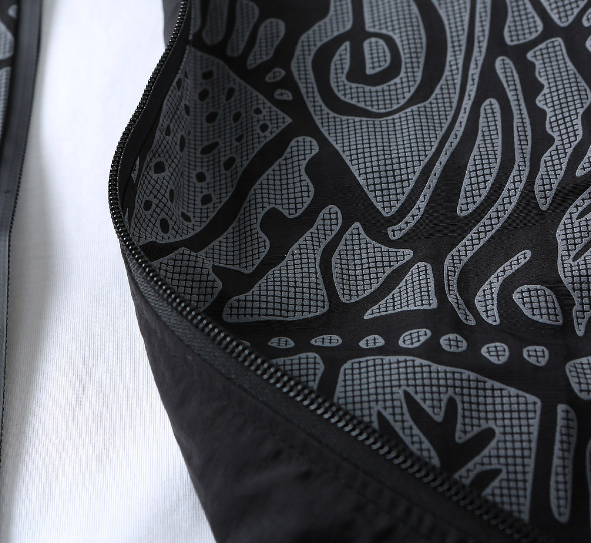 Hoodies & Sweatshirts