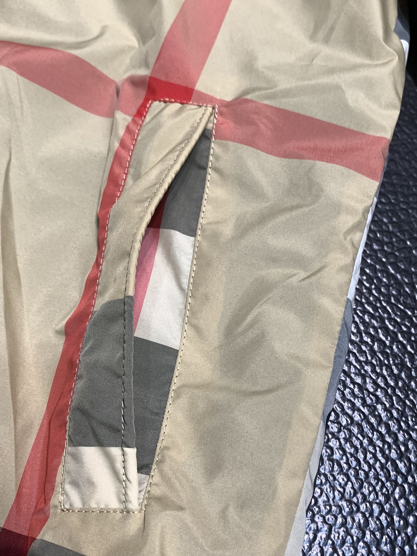 Hoodies & Sweatshirts