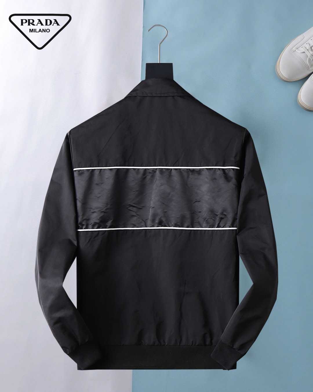 Hoodies & Sweatshirts