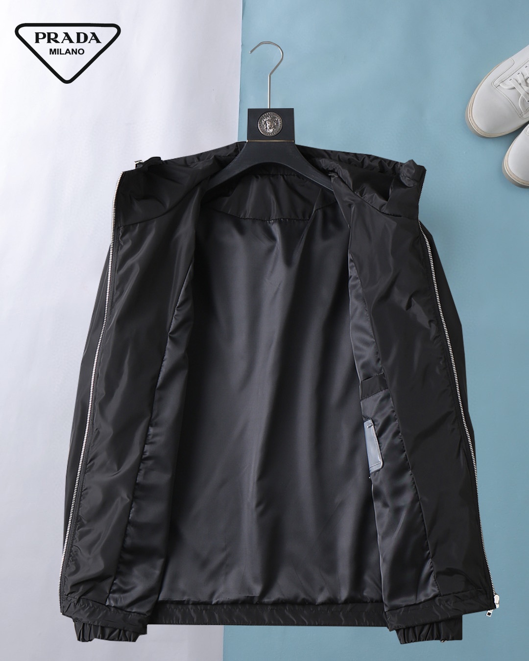 Hoodies & Sweatshirts