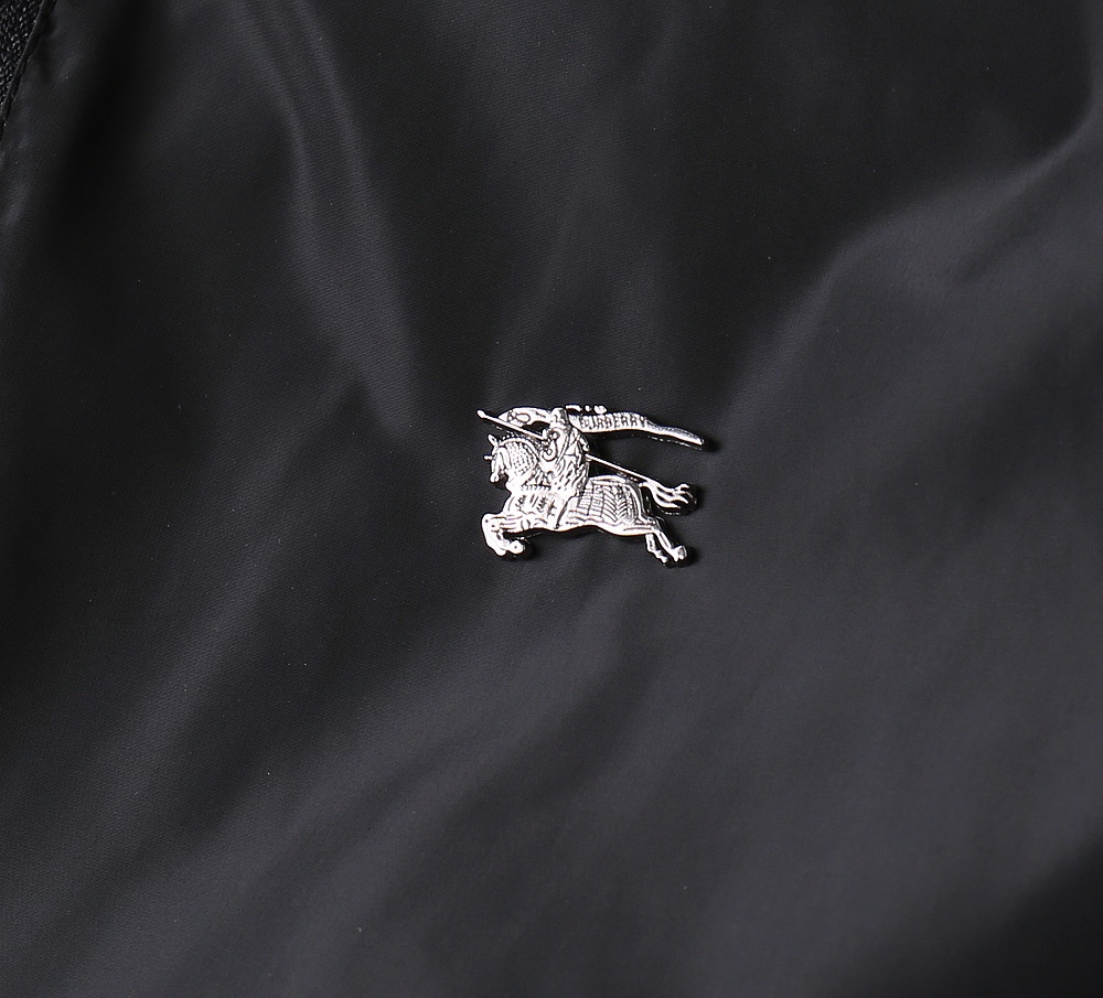 Hoodies & Sweatshirts