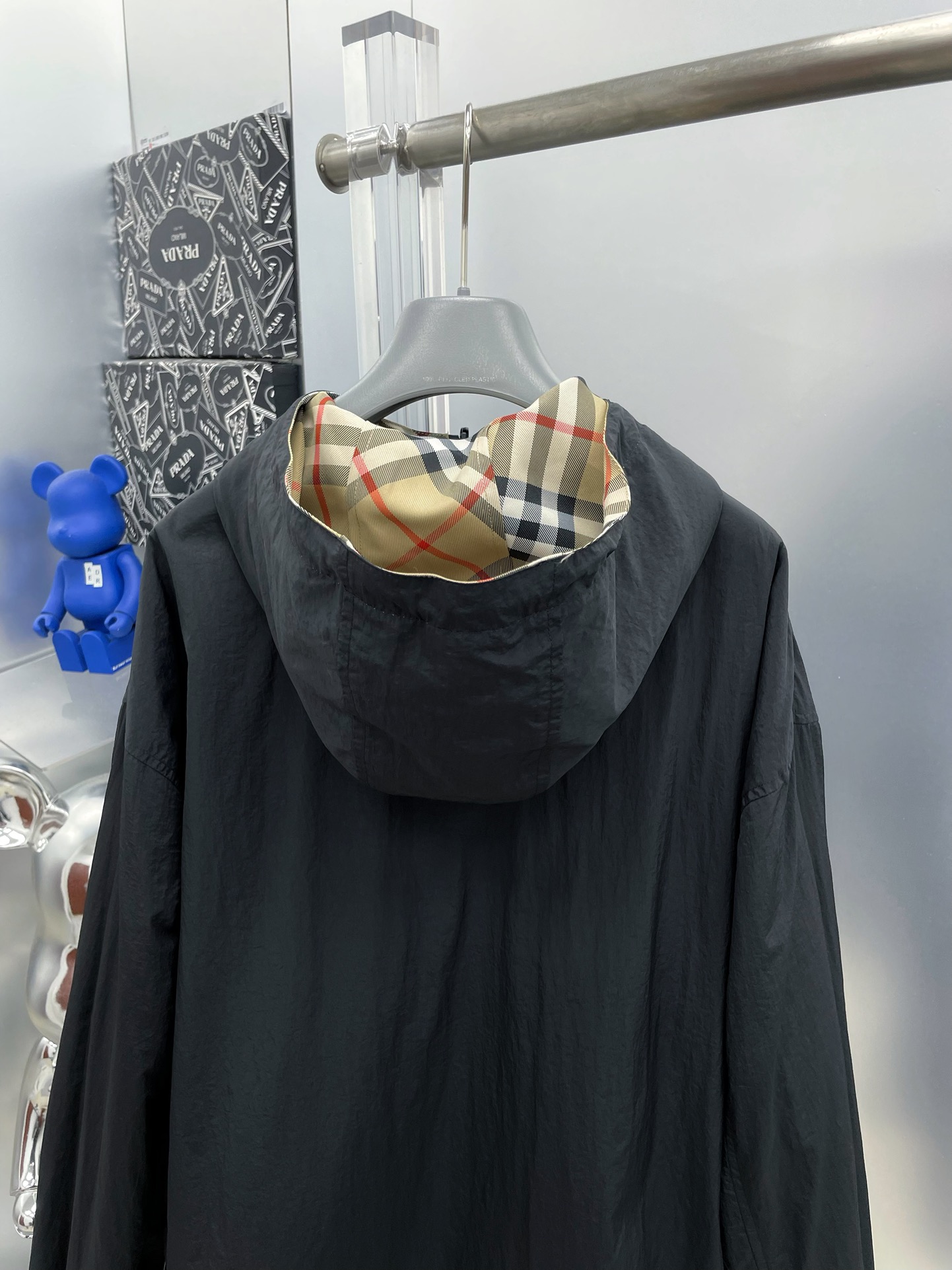 Hoodies & Sweatshirts