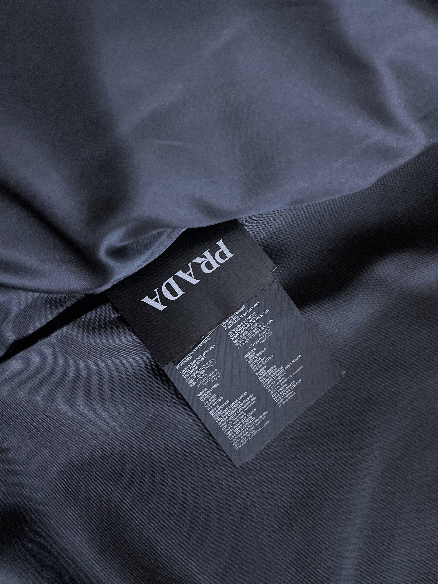 Hoodies & Sweatshirts