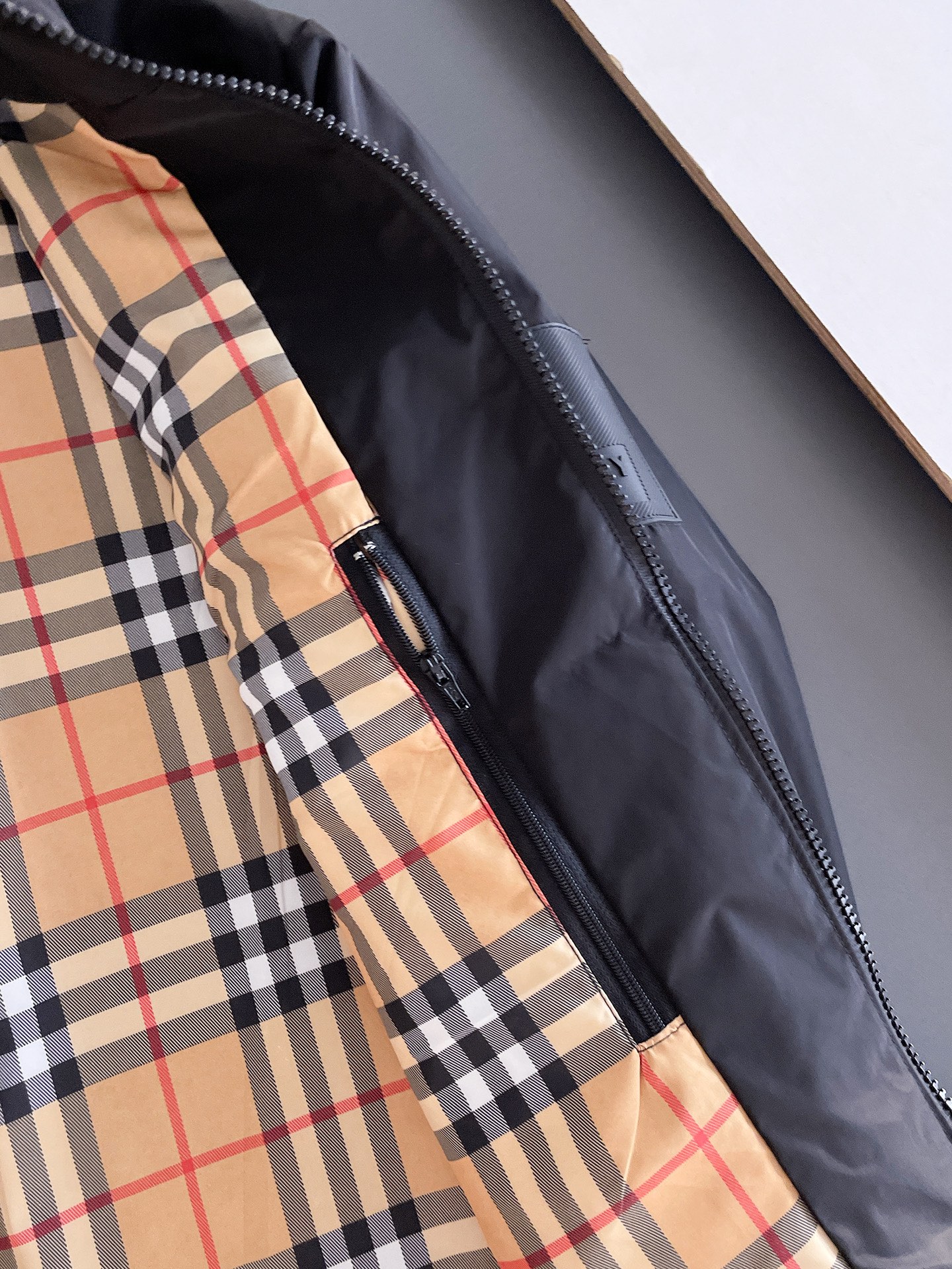 Hoodies & Sweatshirts