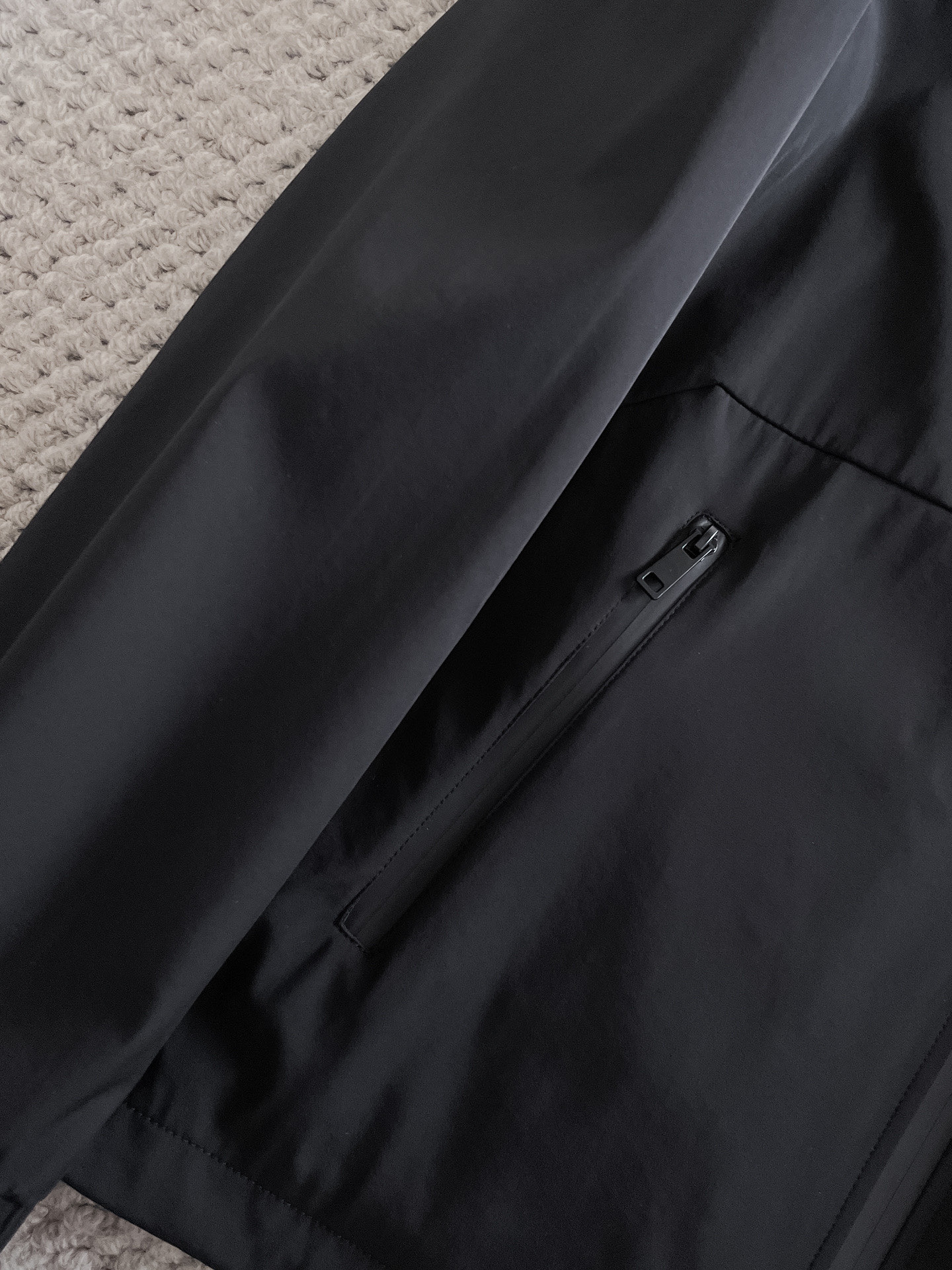 Hoodies & Sweatshirts