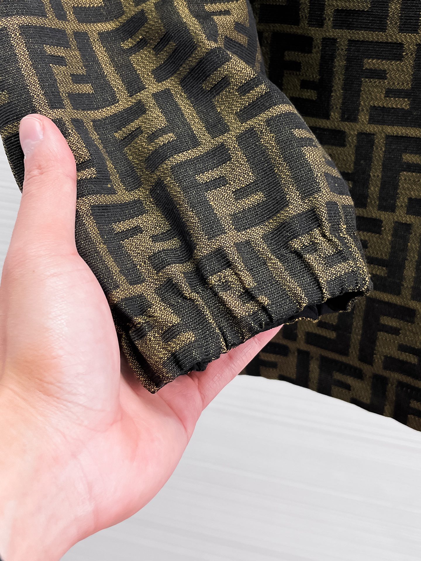 Hoodies & Sweatshirts