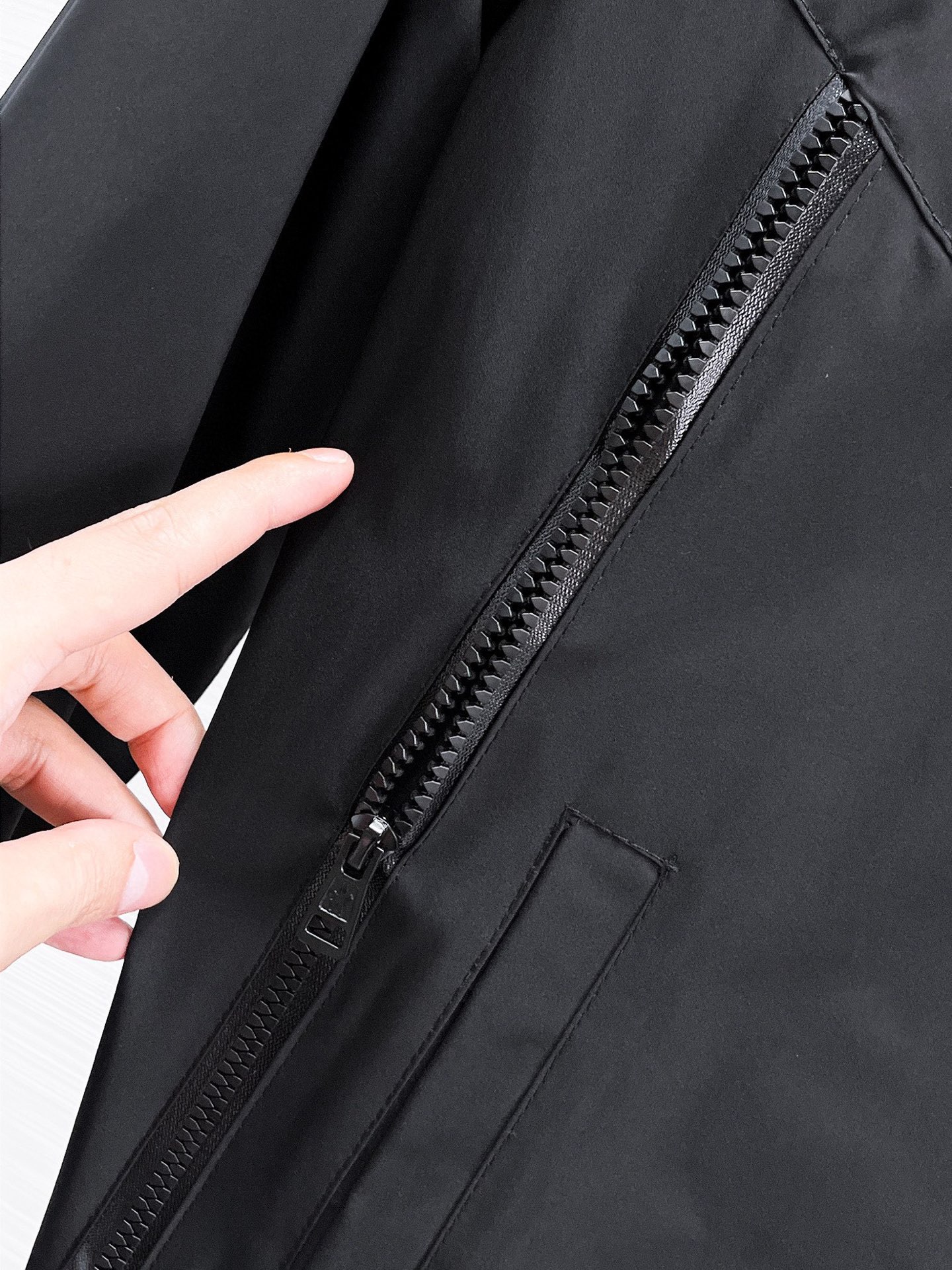 Hoodies & Sweatshirts