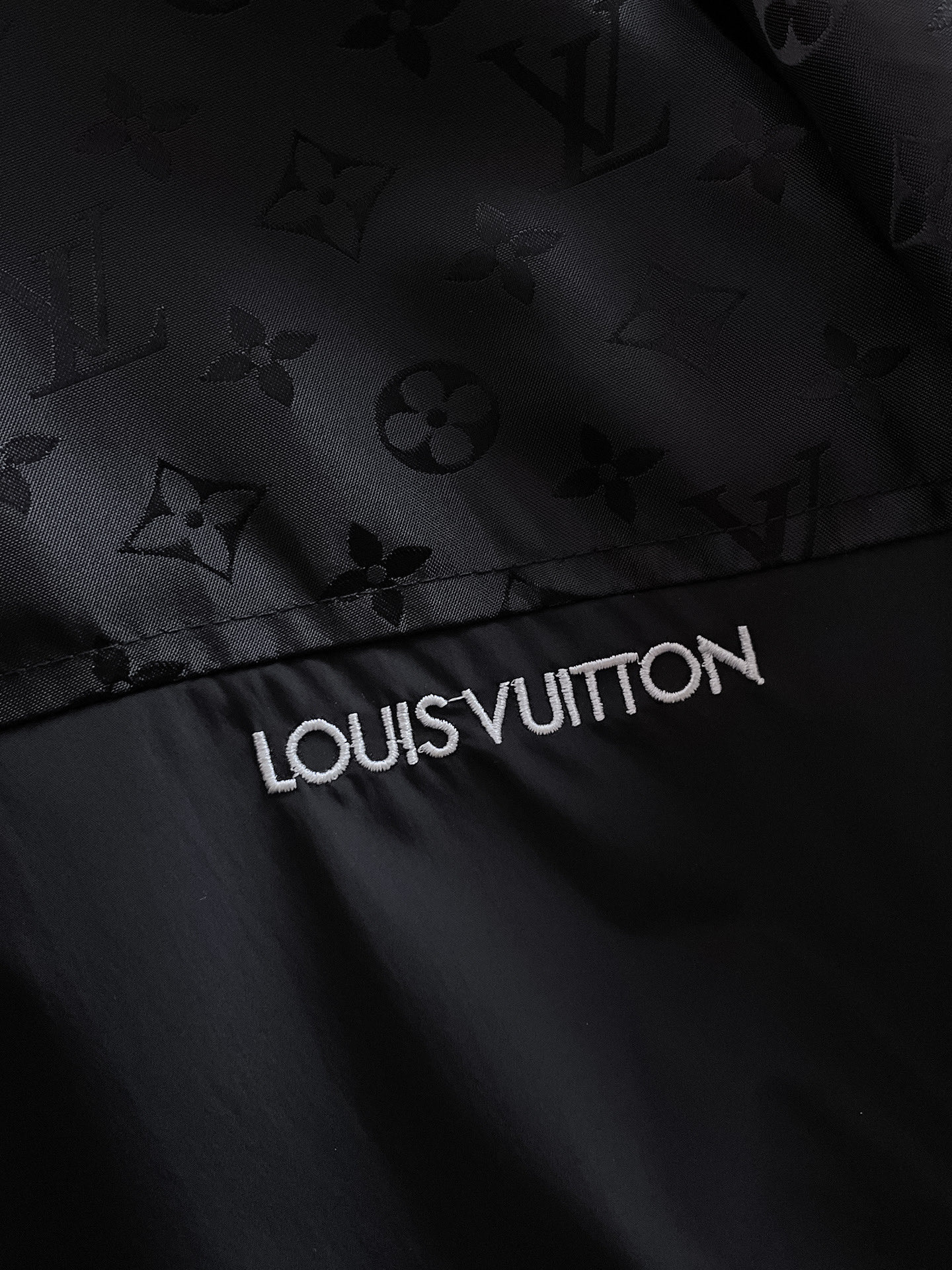 Hoodies & Sweatshirts