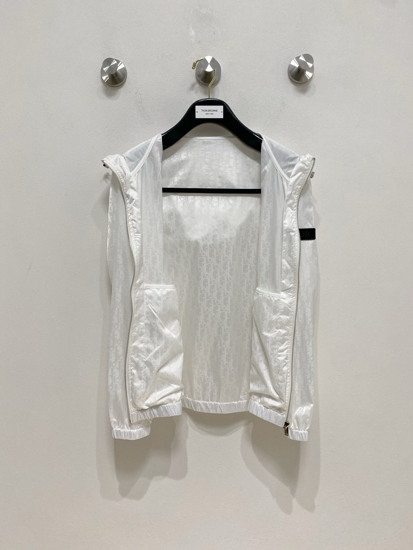 Hoodies & Sweatshirts