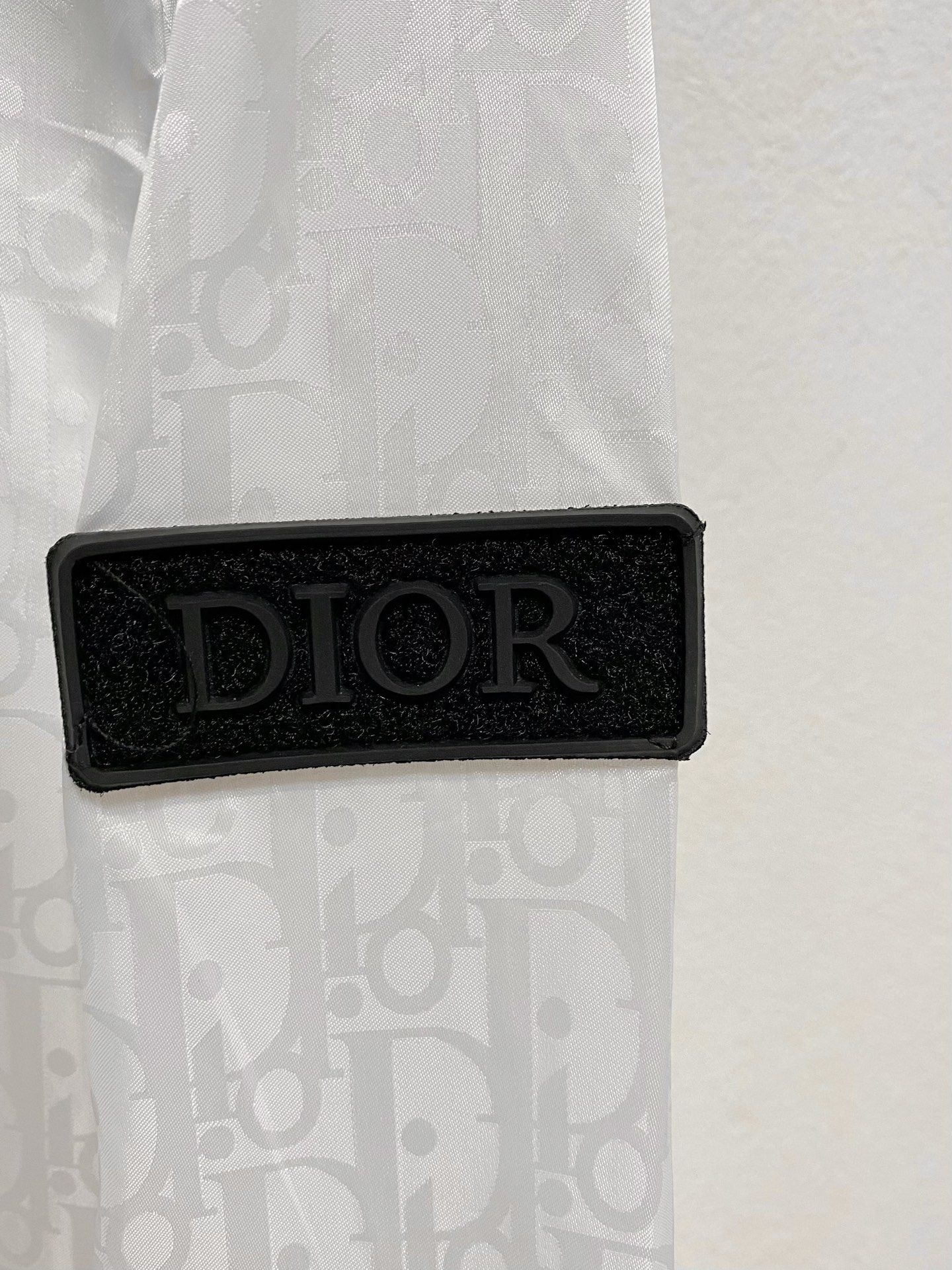 Hoodies & Sweatshirts