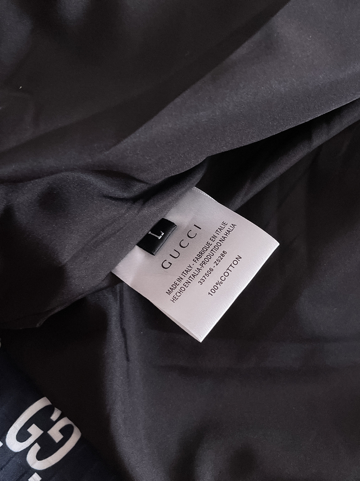 Hoodies & Sweatshirts