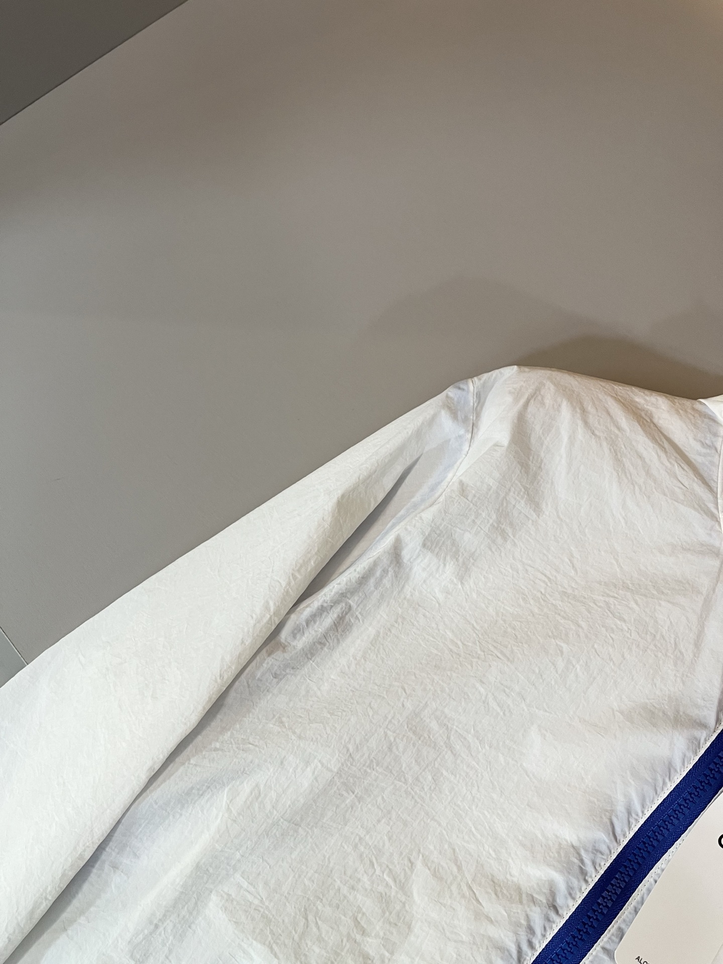 Hoodies & Sweatshirts