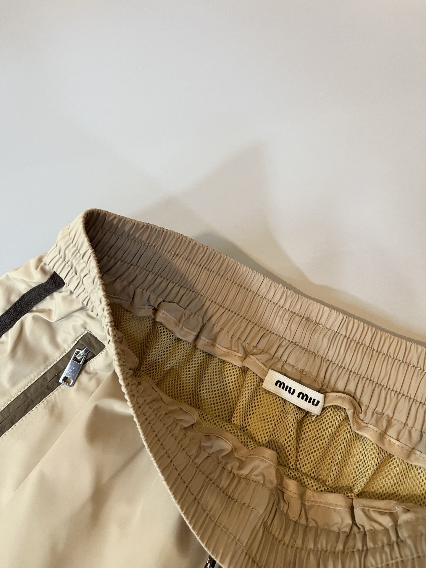 Hoodies & Sweatshirts