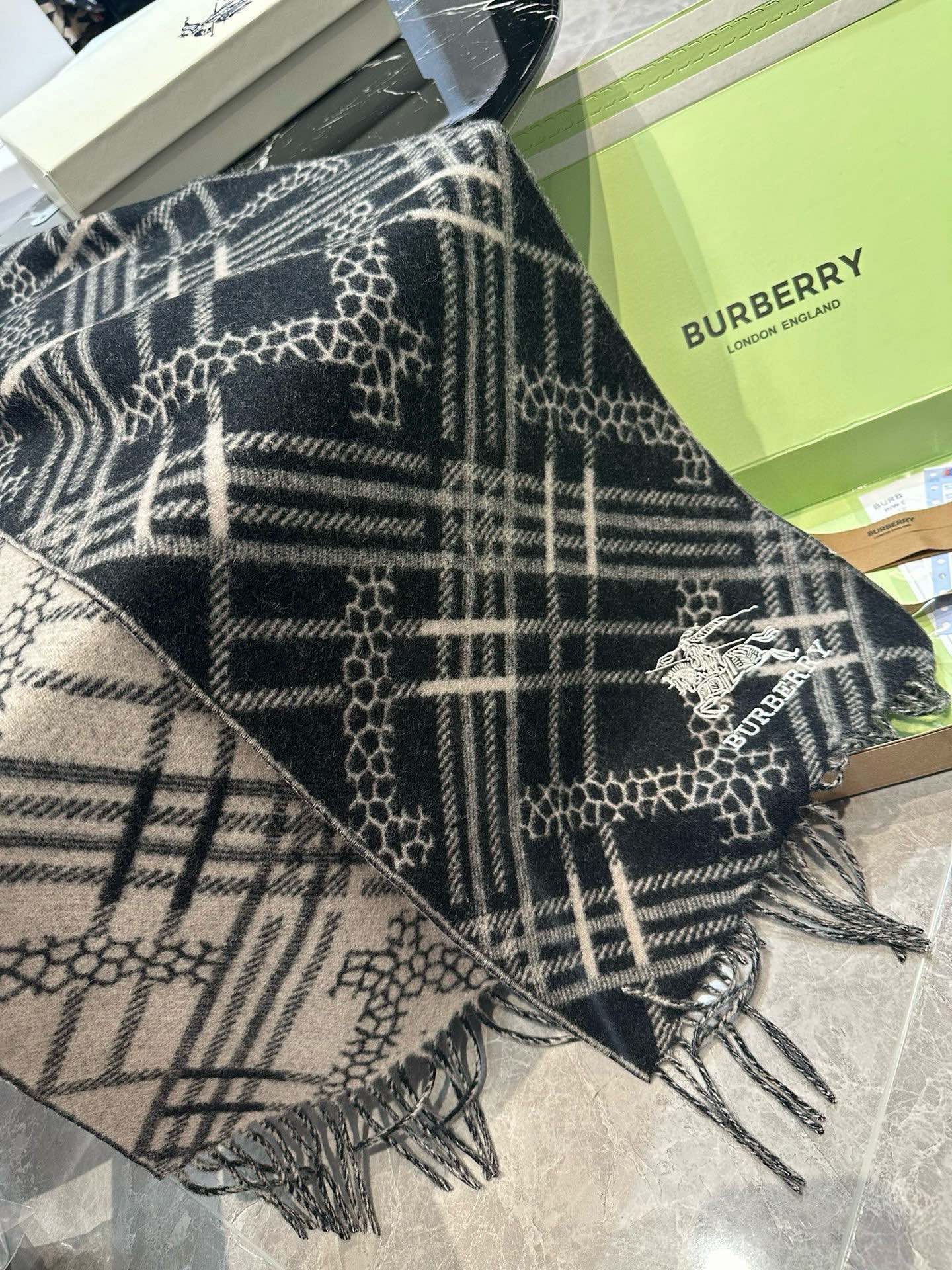 Burberry-9