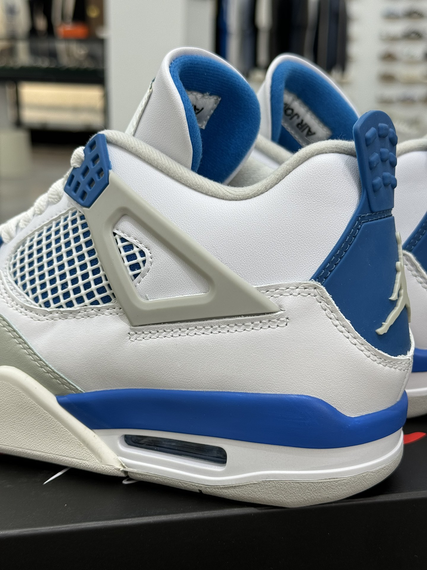 AirJordan4SHOES