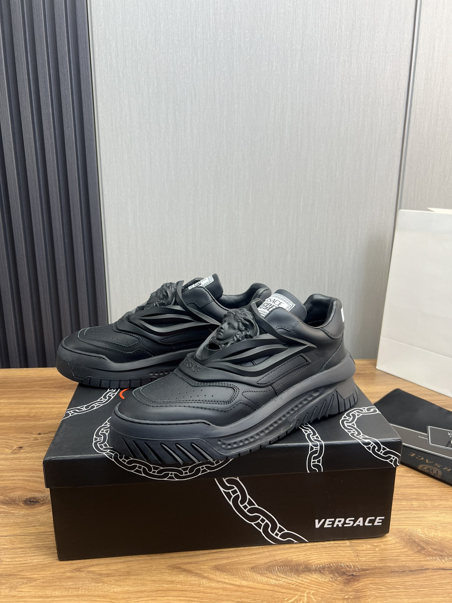 VersaceSHOES
